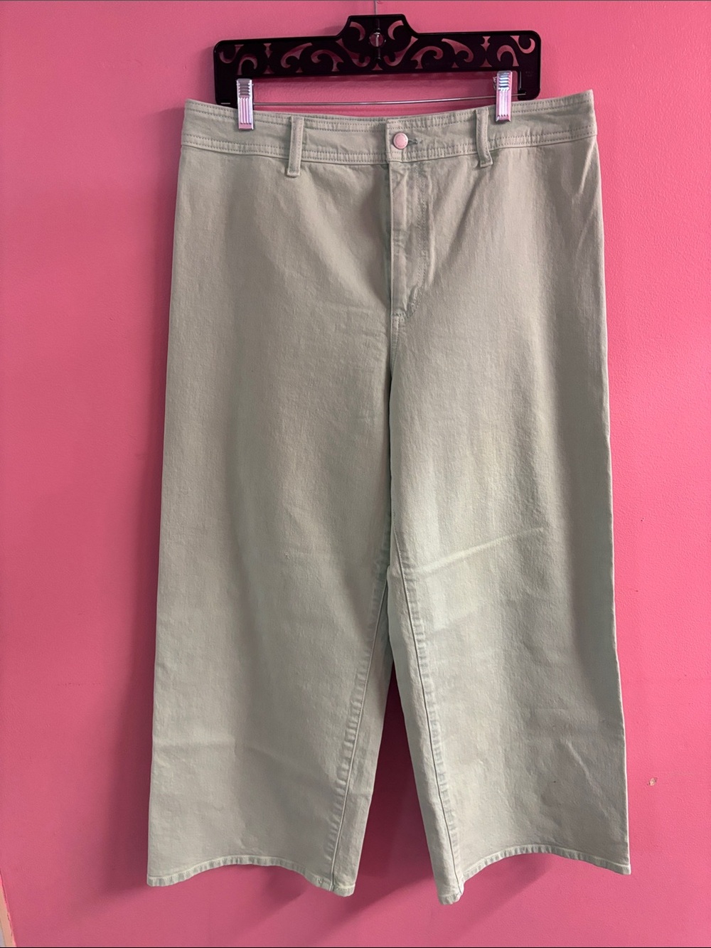 Universal Thread Wide-Leg Jeans in Light Sage